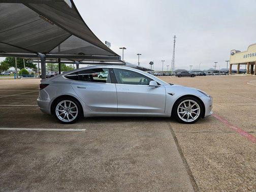 White 2018 Tesla Model 3 Long Range