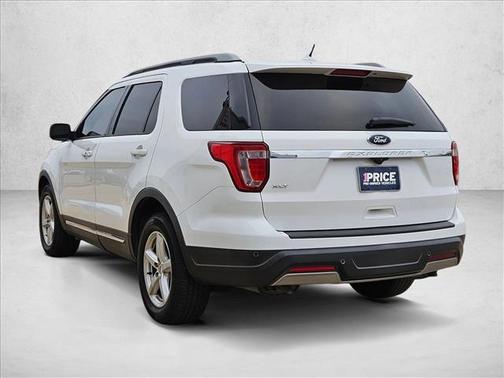 Oxford White 2019 Ford Explorer XLT
