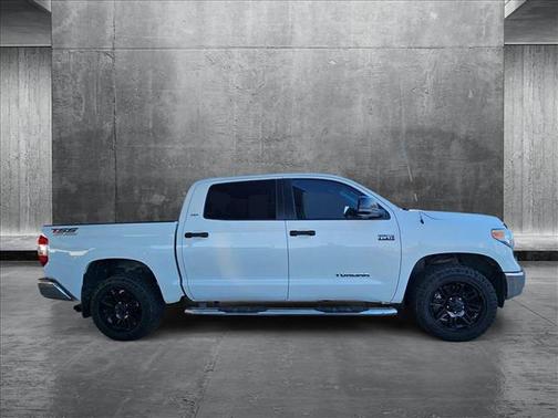 2016 Toyota Tundra SR5