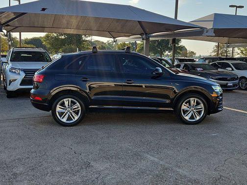 Mythos Black Metallic 2017 Audi Q3 2.0T Premium