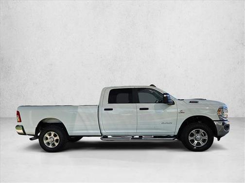 2024 RAM 3500 Big Horn Crew Cab 4x4 8' Box