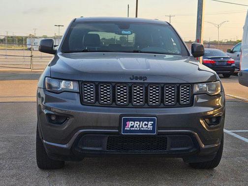 2017 Jeep Grand Cherokee Altitude