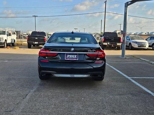 Black Sapphire Metallic 2018 BMW 740e xDrive iPerformance