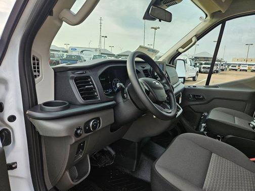 2025 Ford Transit-350 XL