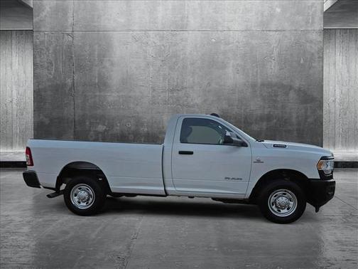 2022 RAM 2500 Tradesman Regular Cab 4x2 8' Box