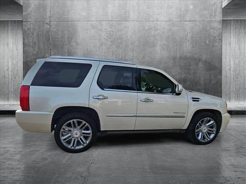2013 Cadillac Escalade Platinum Edition