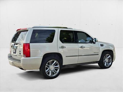 2013 Cadillac Escalade Platinum Edition