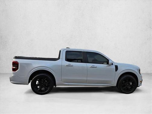Space White Metallic 2026 Ford Maverick Lobo