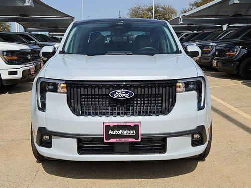 Space White Metallic 2026 Ford Maverick Lobo