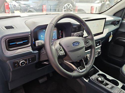 Space White Metallic 2026 Ford Maverick Lobo
