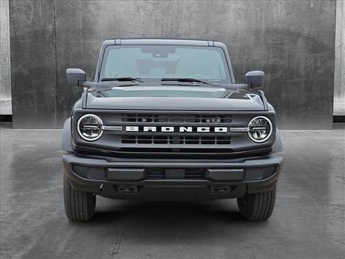 2025 Ford Bronco Base 4 Door 4x4