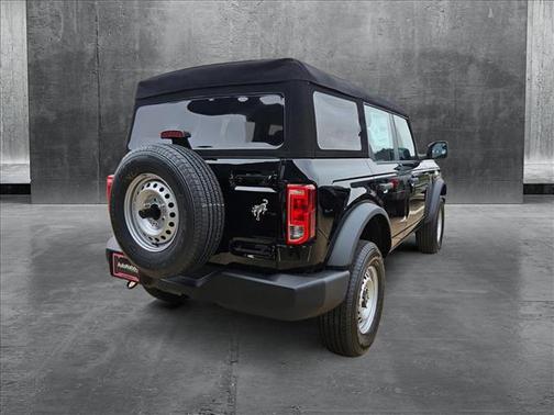2025 Ford Bronco Base 4 Door 4x4
