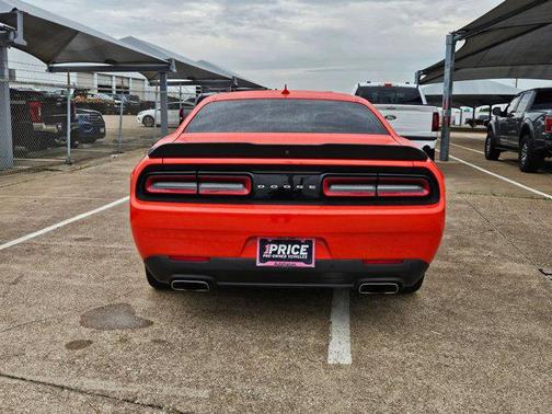 Go Mango 2016 Dodge Challenger R/T Scat Pack