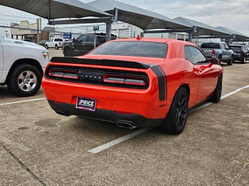 Go Mango 2016 Dodge Challenger R/T Scat Pack