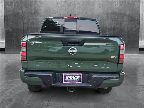 2024 Nissan Frontier SV