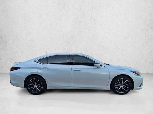 Eminent White Pearl 2023 Lexus ES 250 Base