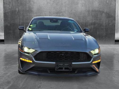 2022 Ford Mustang EcoBoost