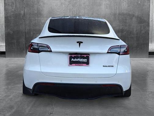 2022 Tesla Model Y Performance Dual Motor All-Wheel Drive