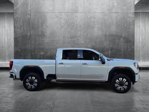 2024 GMC Sierra 2500 Denali