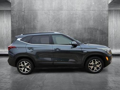 2023 Kia Seltos EX