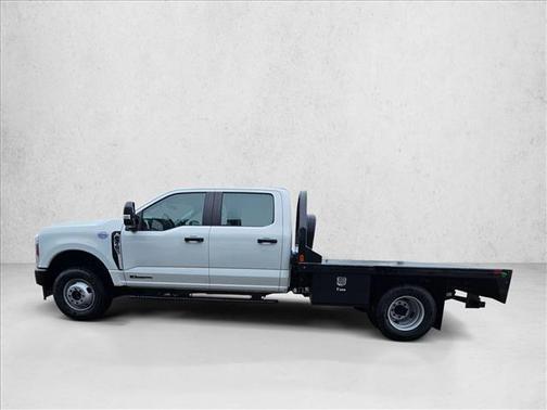 Oxford White 2026 Ford F-350 XL