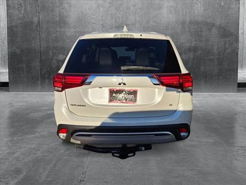 2020 Mitsubishi Outlander SE