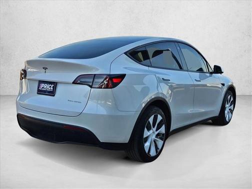 Pearl White Multi-Coat 2023 Tesla Model Y Long Range Dual Motor All-Wheel Drive