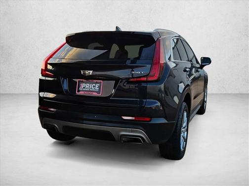 2022 Cadillac XT4 Premium Luxury