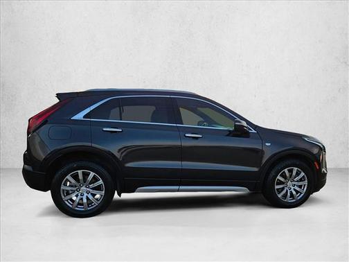 2022 Cadillac XT4 Premium Luxury