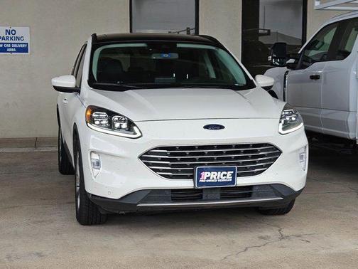 2022 Ford Escape Titanium