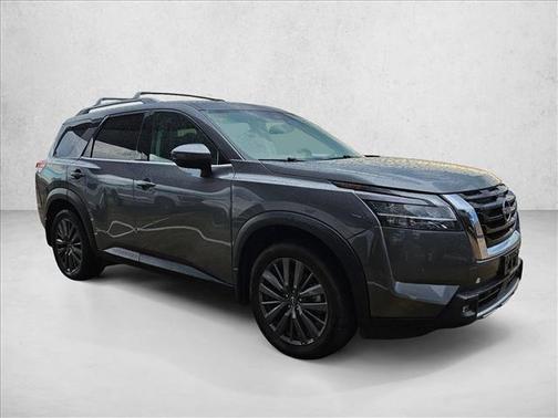 2022 Nissan Pathfinder SL 2WD