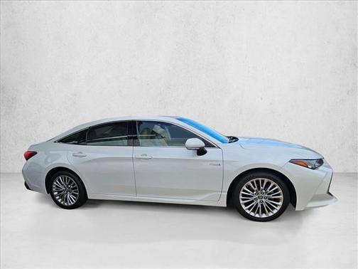 2019 Toyota Avalon Hybrid Limited