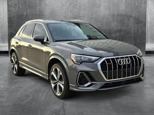 2021 Audi Q3 45 S line Premium