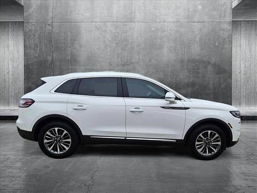 2022 Lincoln Nautilus Standard