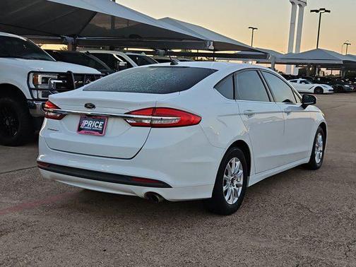 Oxford White 2017 Ford Fusion S