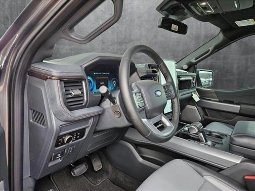 2025 Ford F-150 Lightning LARIAT