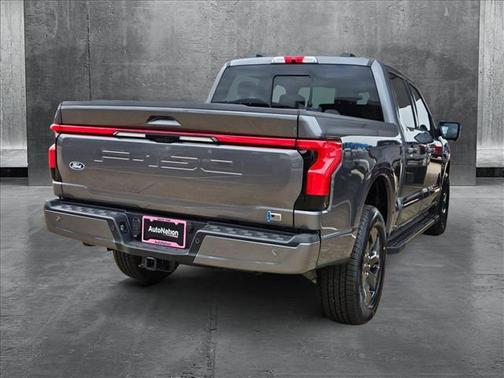 2025 Ford F-150 Lightning LARIAT
