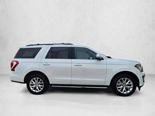Star White Metallic Tri-Coat 2021 Ford Expedition XLT