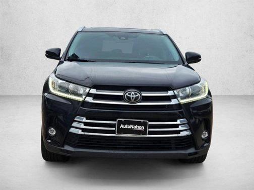 Midnight Black Metallic 2019 Toyota Highlander Limited