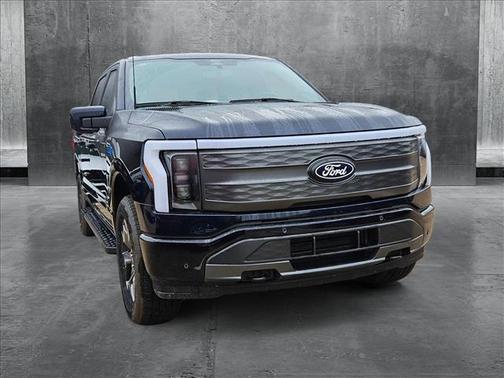 2025 Ford F-150 Lightning LARIAT
