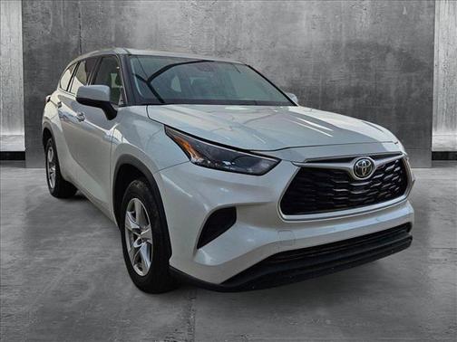 2022 Toyota Highlander L