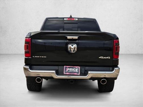 Diamond Black Crystal Pearlcoat 2019 RAM 1500 Limited