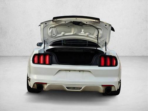 Oxford White 2015 Ford Mustang V6