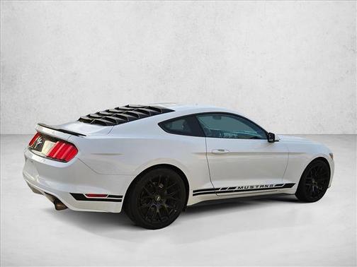 Oxford White 2015 Ford Mustang V6