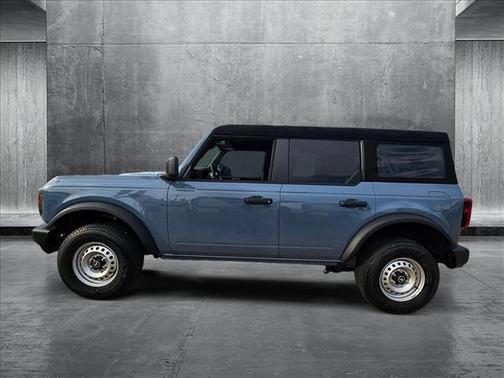 2025 Ford Bronco Base 4 Door 4x4
