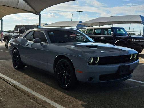 2021 Dodge Challenger SXT