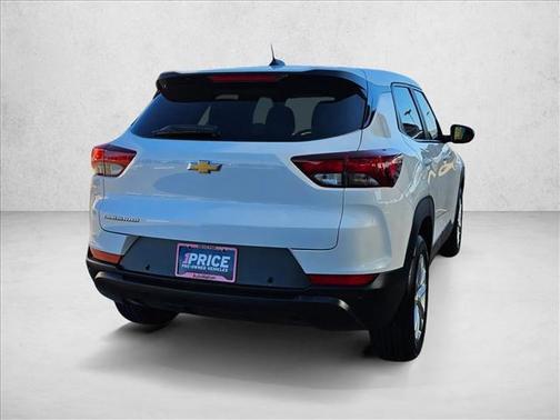 Summit White 2024 Chevrolet Trailblazer LS