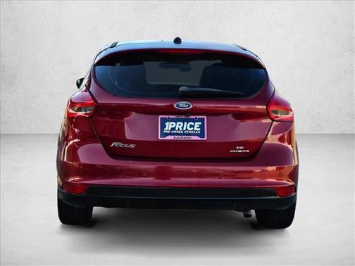 Ruby Red Metallic Tinted Clearcoat 2016 Ford Focus SE