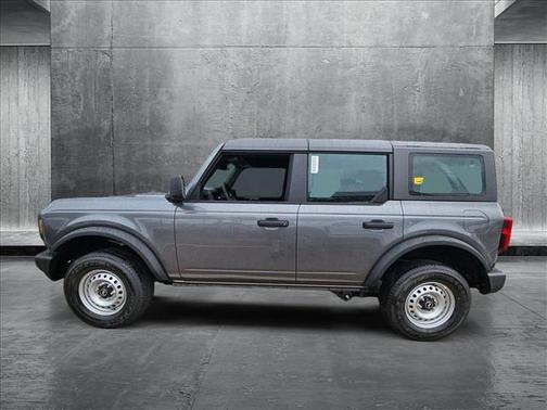 2025 Ford Bronco Base 4 Door 4x4