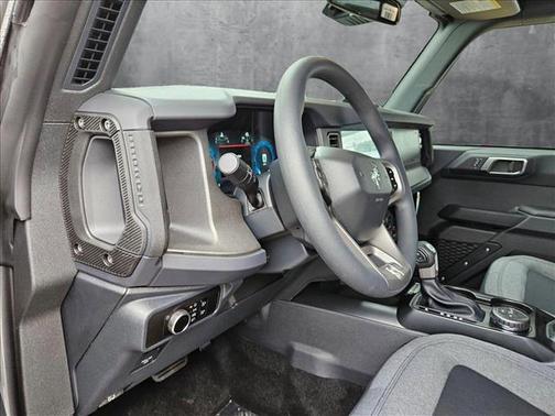 2025 Ford Bronco Base 4 Door 4x4
